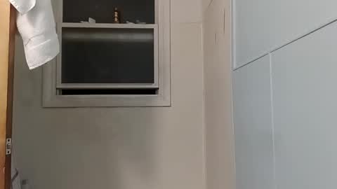 totallyawesome_65 online show from April 7, 2026, 2:23 am