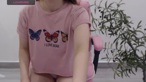 Angelina online show from September 10, 2025, 4:18 pm