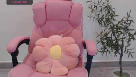 Angelina online show from September 16, 2025, 1:56 pm