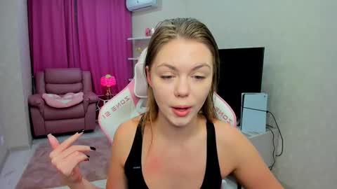 Snapshot of touch_the_heart chatting on March 23, 2026, 3:21 am Touch The Heart online show from March 23, 2026, 3:21 am