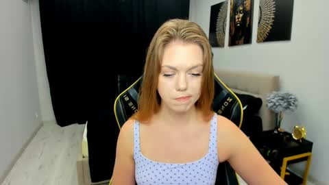 Snapshot of touch_the_heart chatting on April 17, 2026, 3:31 am Touch The Heart online show from April 17, 2026, 3:31 am
