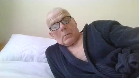 Snapshot of touche5656607203 chatting on March 15, 2026, 9:48 am touche5656607203 online show from March 15, 2026, 9:48 am