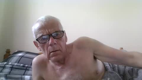 Snapshot of touche5656607203 chatting on May 9, 2026, 8:52 am touche5656607203 online show from May 9, 2026, 8:52 am