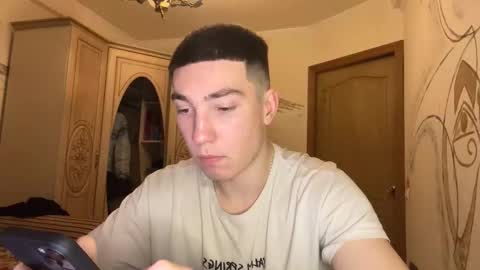 Snapshot of touchx_ chatting on December 2, 2025, 8:48 pm Max online show from December 2, 2025, 8:48 pm