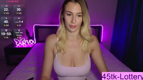 ToxicDollKiss online show from July 20, 2026, 8:55 pm