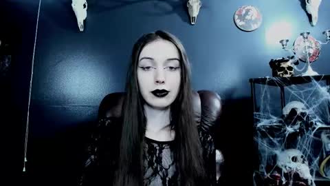toxicdomme online show from December 17, 2025, 7:53 pm
