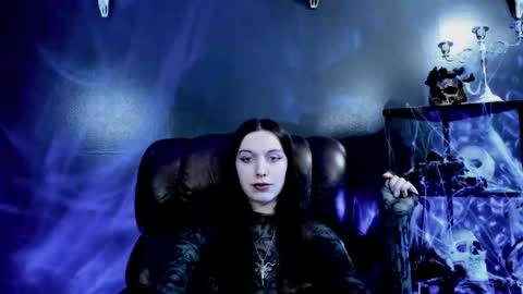 toxicdomme online show from May 7, 2026, 6:35 pm