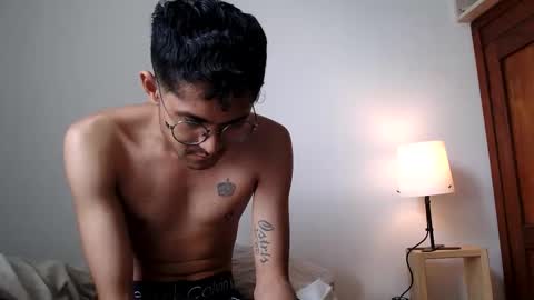 Snapshot of toy_sweet chatting on May 25, 2026, 5:08 pm Xander online show from May 25, 2026, 5:08 pm