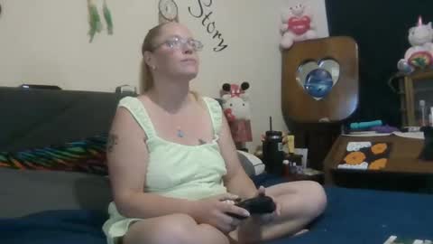 Snapshot of toybox1313 chatting on November 5, 2025, 5:35 pm mandy and joe online show from November 5, 2025, 5:35 pm