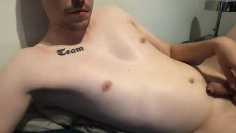Snapshot of toyboy025 chatting on June 18, 2026, 8:02 pm toyboy025 online show from June 18, 2026, 8:02 pm