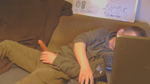 Snapshot of toyboy5546 chatting on November 8, 2025, 4:51 pm Toyboy online show from November 8, 2025, 4:51 pm