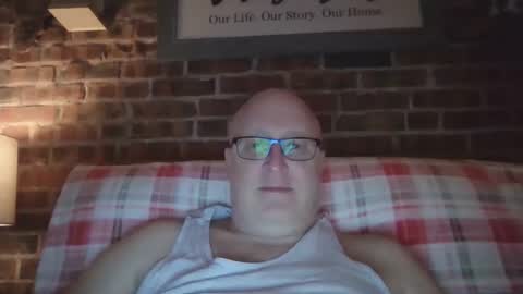 Snapshot of toyota1969 chatting on December 20, 2025, 12:18 am toyota1969 online show from December 20, 2025, 12:18 am