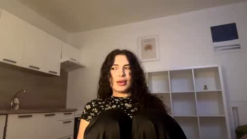 Snapshot of tracithetford chatting on July 14, 2026, 6:24 pm Alex3 online show from July 14, 2026, 6:24 pm