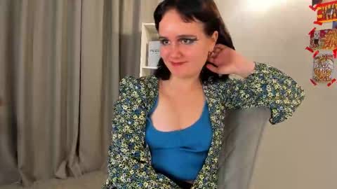 Call me Tracy online show from December 13, 2025, 7:53 pm