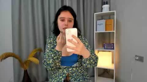 Call me Tracy online show from December 14, 2025, 1:49 pm