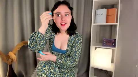 Call me Tracy online show from December 16, 2025, 1:27 pm