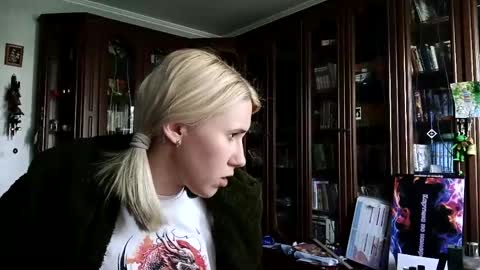 Snapshot of tranhardisty chatting on May 16, 2026, 10:47 am Lesly online show from May 16, 2026, 10:47 am