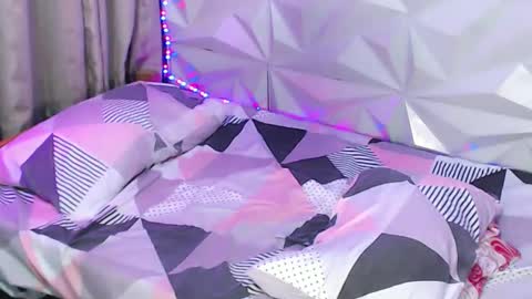 Gigi online show from December 17, 2024, 12:11 pm