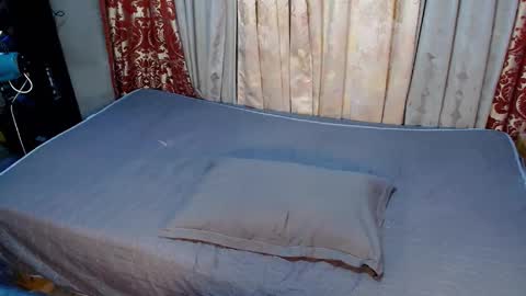 Gigi online show from April 15, 2026, 4:30 am