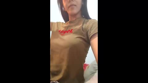 ARA CASTRO online show from April 3, 2026, 1:36 am