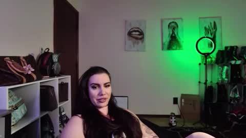 Snapshot of trapqueenskullcrush89 chatting on March 3, 2026, 9:42 pm trapqueenskullcrush89 online show from March 3, 2026, 9:42 pm