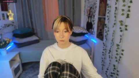 Snapshot of trapsaintgirl chatting on January 14, 2025, 3:47 pm Nyuta Hartmann online show from January 14, 2025, 3:47 pm