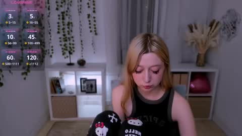 Snapshot of trapsaintgirl chatting on February 21, 2025, 1:44 pm Nyuta Hartmann online show from February 21, 2025, 1:44 pm