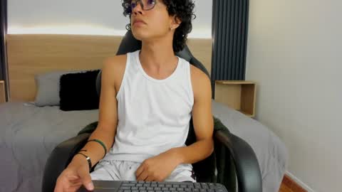 travis_black_ online show from July 3, 2026, 7:53 pm