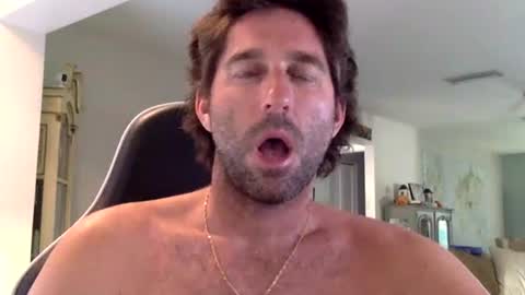 Snapshot of traviskenn chatting on November 17, 2025, 7:30 pm TravisKenn online show from November 17, 2025, 7:30 pm