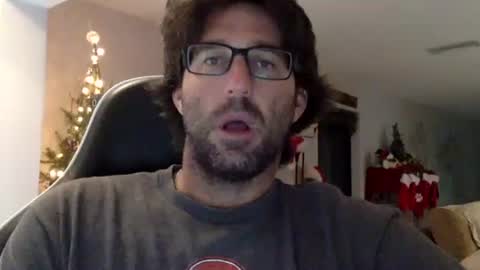 TravisKenn online show from December 19, 2025, 12:45 pm