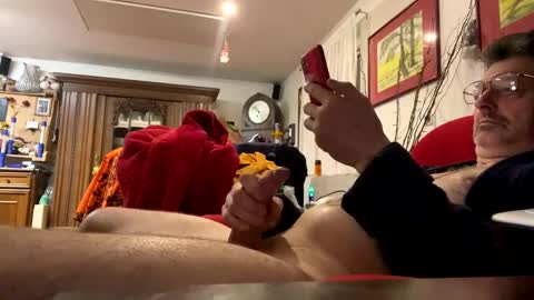 trebgeis1 online show from February 25, 2025, 5:41 am