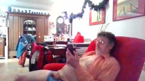 trebgeis1 online show from January 16, 2026, 5:28 pm