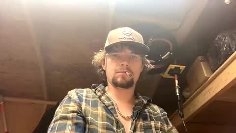 Snapshot of treeman817 chatting on April 7, 2026, 4:40 pm treeman817 online show from April 7, 2026, 4:40 pm