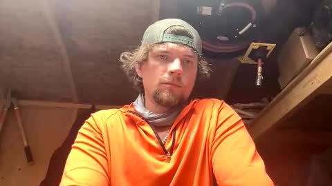 Snapshot of treeman817 chatting on April 15, 2026, 1:34 am treeman817 online show from April 15, 2026, 1:34 am