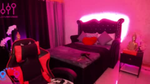 Jade online show from February 12, 2025, 10:48 pm