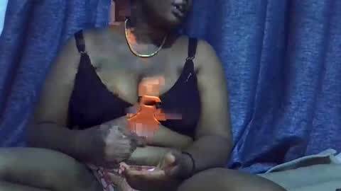 trendybootie online show from March 13, 2026, 3:40 pm