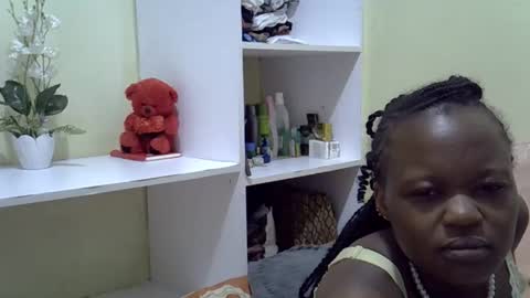 Snapshot of trendybooty chatting on November 16, 2025, 1:33 am tendybooty online show from November 16, 2025, 1:33 am