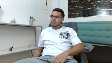 Snapshot of trevor_ash chatting on February 13, 2026, 3:35 am TREVOR online show from February 13, 2026, 3:35 am