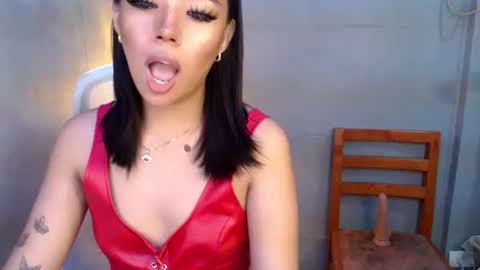 trexie_fucks15 online show from February 21, 2026, 11:55 am