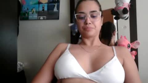 triana_bell online show from July 28, 2026, 8:12 pm