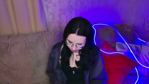 TriciaDaisy online show from April 25, 2026, 3:09 am