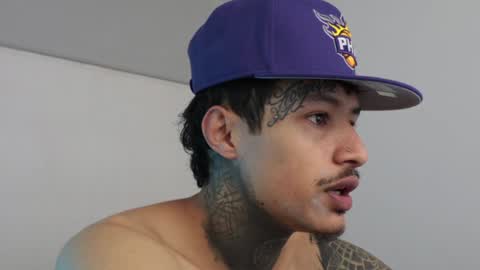 - trieone online show from December 17, 2024, 2:22 pm