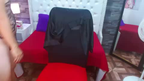 Snapshot of trinity_tsx chatting on December 31, 2024, 4:46 pm SOFIA online show from December 31, 2024, 4:46 pm