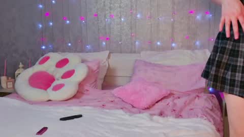 Luna online show from March 8, 2026, 2:21 pm