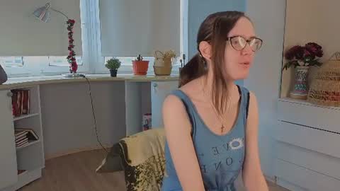 Viola online show from June 20, 2026, 4:04 am