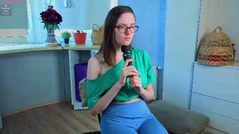 Viola online show from July 24, 2026, 4:10 am