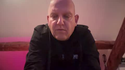 Triton online show from September 19, 2025, 2:13 am