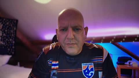 Snapshot of tritonspace chatting on April 28, 2026, 11:21 pm Triton online show from April 28, 2026, 11:21 pm
