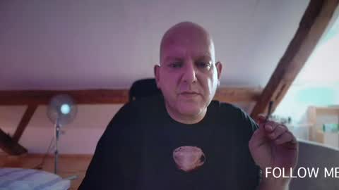Snapshot of tritonspace chatting on May 3, 2026, 6:52 am Triton online show from May 3, 2026, 6:52 am