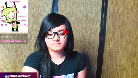 trixiedoescamcam online show from September 20, 2025, 10:00 pm